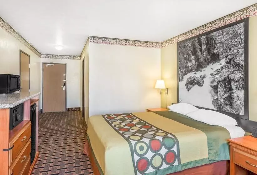 身障者適用スタンダードルーム, Super 8 By Wyndham Grants Pass