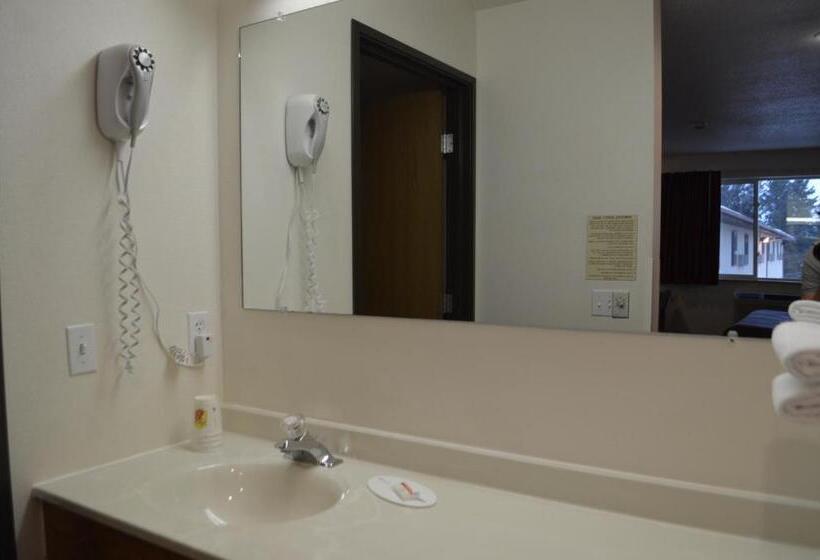 جناح ديلوكس سرير كينج, Super 8 By Wyndham Park Rapids