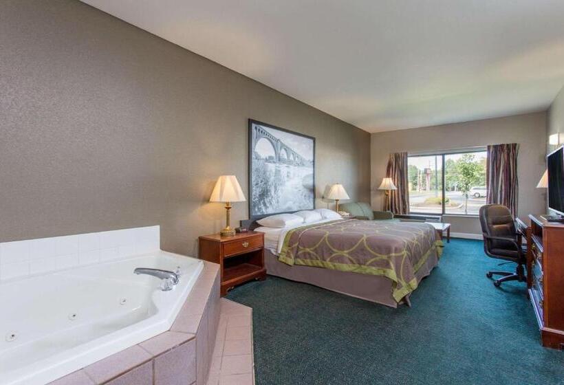 디럭스 스위트 킹 침대, Super 8 By Wyndham Petersburg