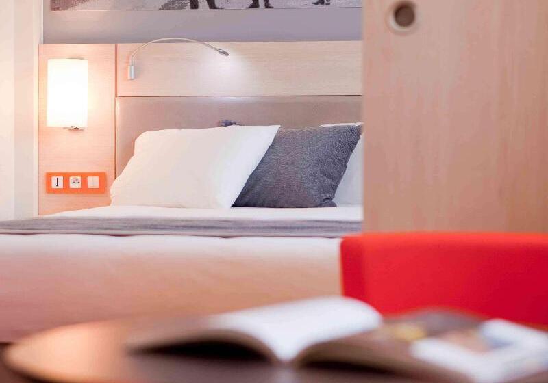 キングサイズベッドのスタンダードルーム, Super 8 By Wyndham Waxahachie Tx