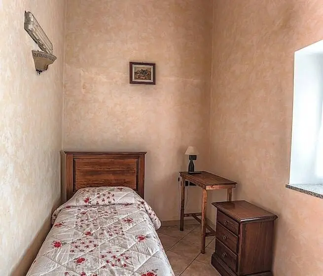 庭の見えるシングルルーム, Casa Dide