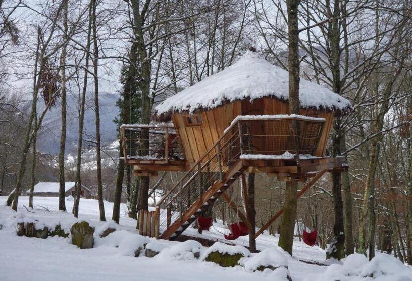 חדר משפחתי, Les Cabanes De Pyrene