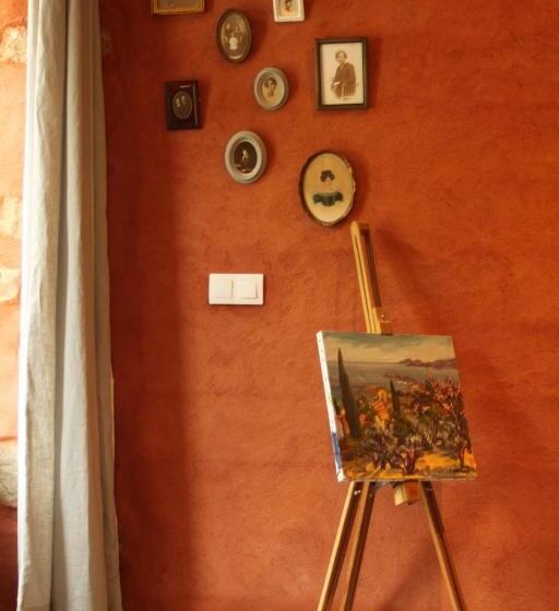 جناح مطلّ علي الجبل, La Demeure Des Maitres