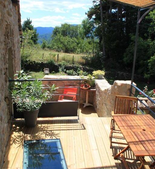 جناح مطلّ علي الحديقة, La Demeure Des Maitres