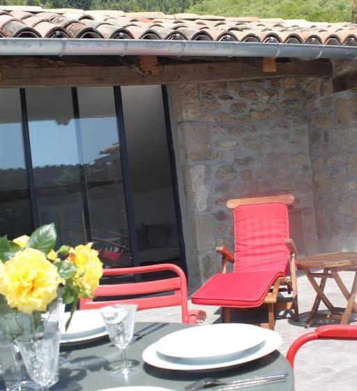 غرفة عائلية مطلّة علي الجبل, La Demeure Des Maitres