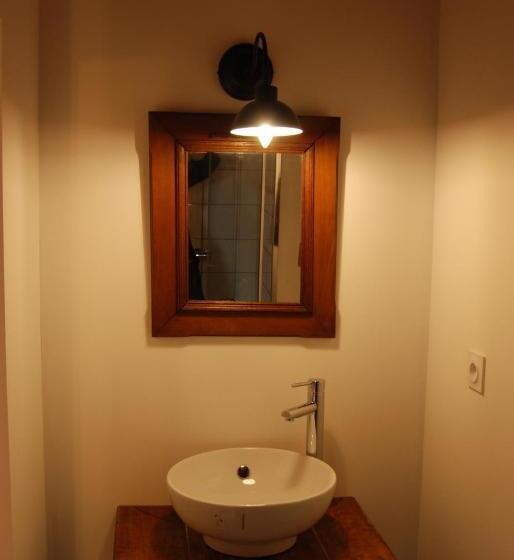 标准三人间, La Source D'en Haut