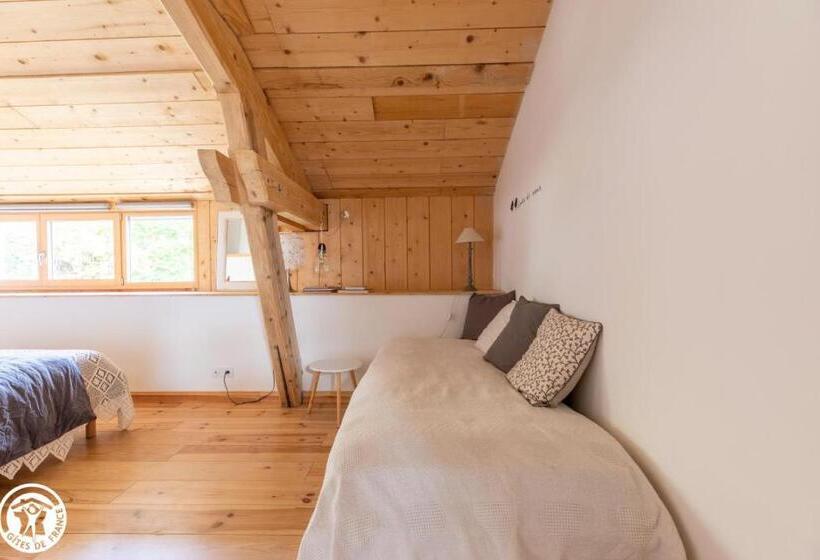 标准三人间外部浴室, La Source D'en Haut