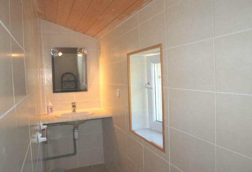 غرفة قياسية رباعية, Le Cheminard