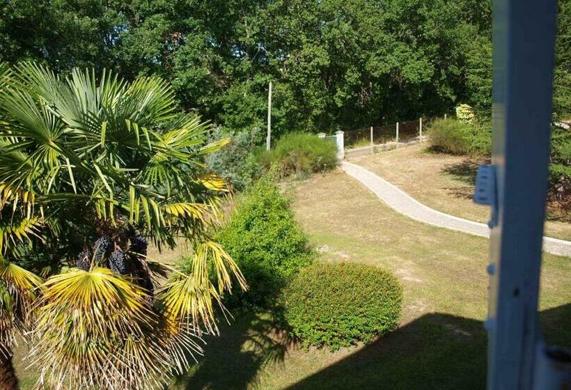 غرفة قياسية رباعية, Le Cheminard