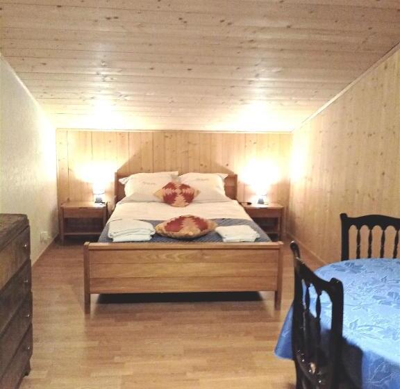 غرفة قياسية ثلاثية, Le Cheminard