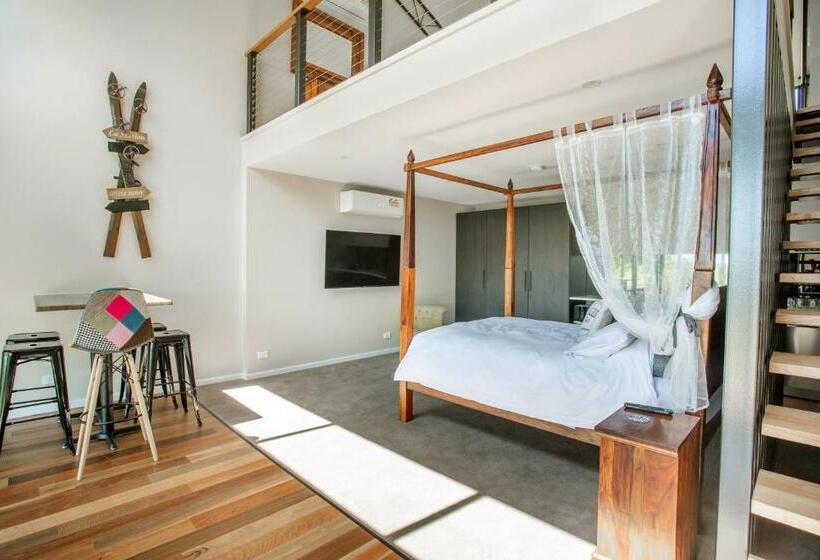 Апартаменты 1 Спальня с Видом, Altitude221