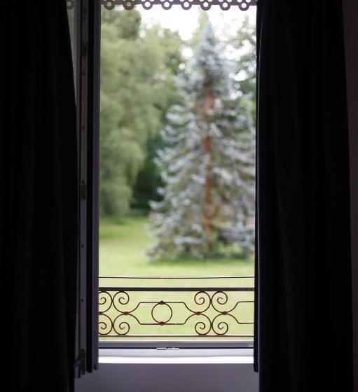 غرفة قياسية مطلّة علي الحديقة, Le Moulin Bleu