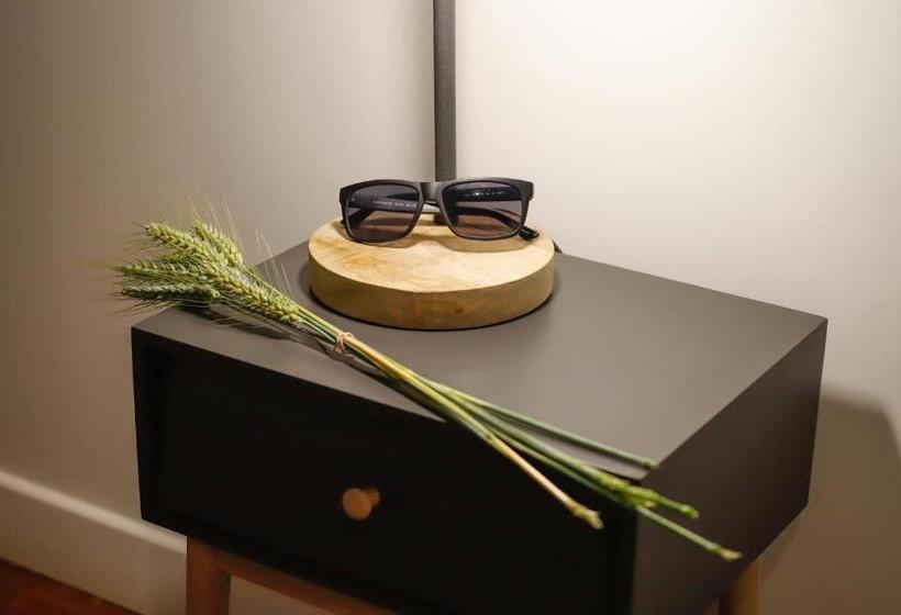 غرفة قياسية مطلّة علي الحديقة, Le Moulin Bleu