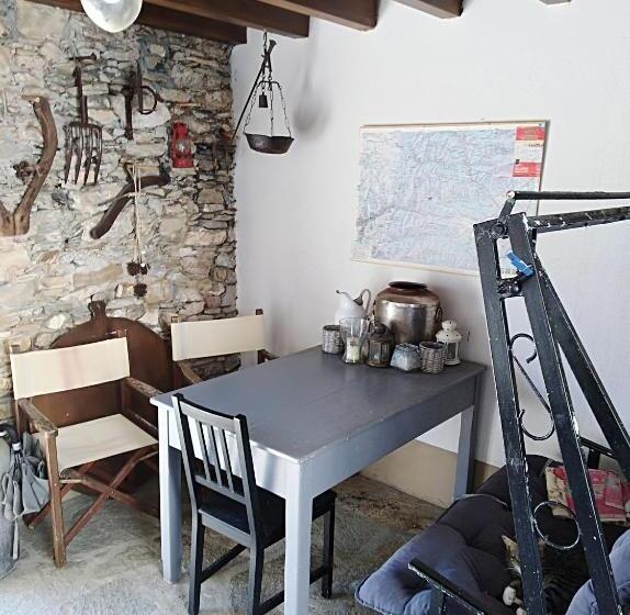 חדר סטנדרט לשלושה, Ca  Do Diao