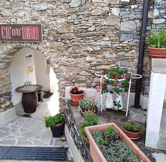 חדר סטנדרט לשלושה, Ca  Do Diao