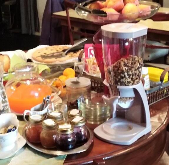 חדר סטנדרט לארבעה, Ca  Do Diao