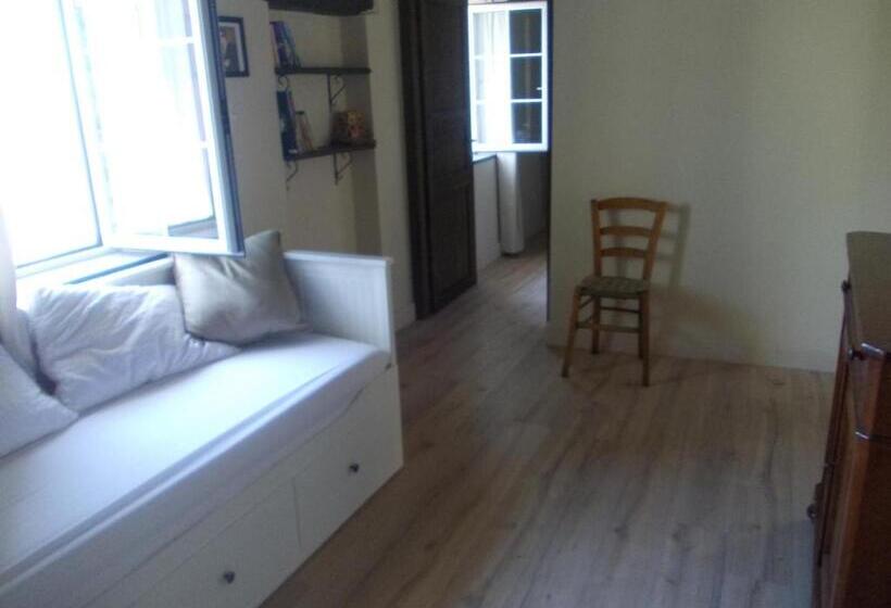 חדר סטנדרט לשלושה, Ca  Do Diao