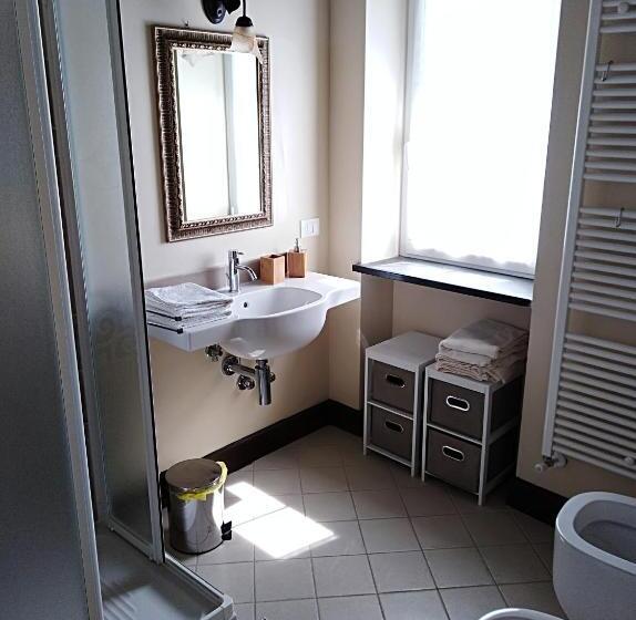 חדר סטנדרט לשלושה, Ca  Do Diao