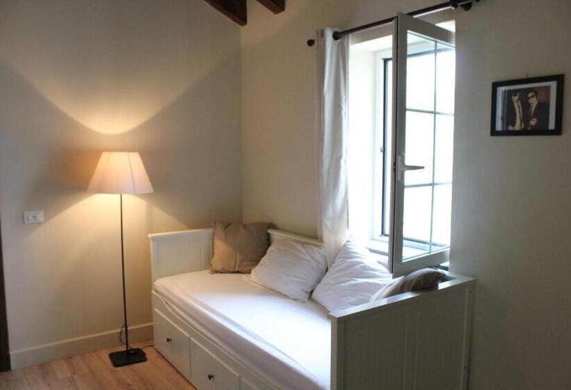 חדר סטנדרט לשלושה, Ca  Do Diao