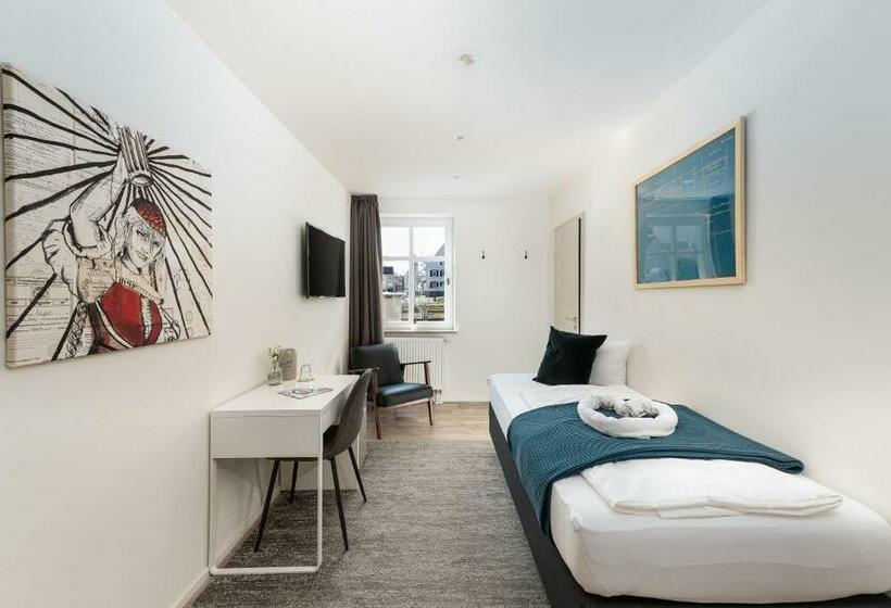 스탠다드 싱글 룸, Das Q