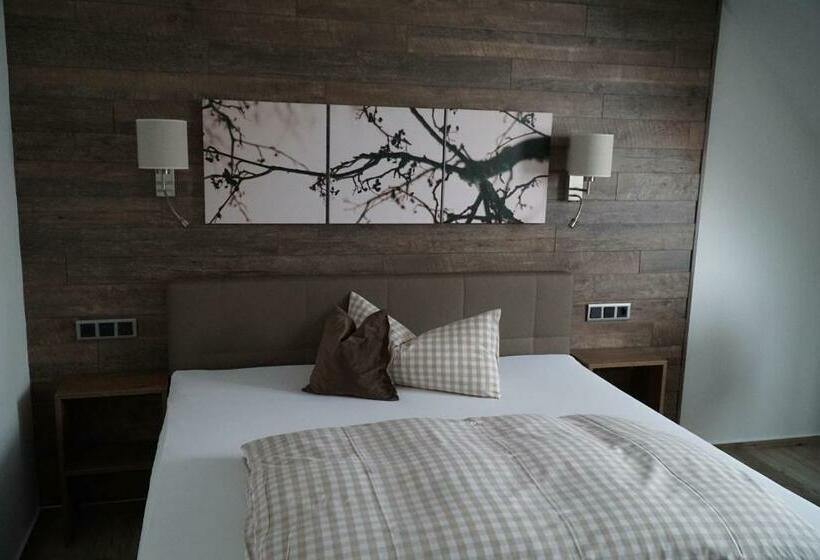 חדר סטנדרט, Garni