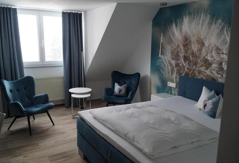 חדר סטנדרט, Garni