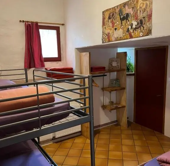 スタンダード４人部屋, Chambres D Hôtes Gîte Saint Roch