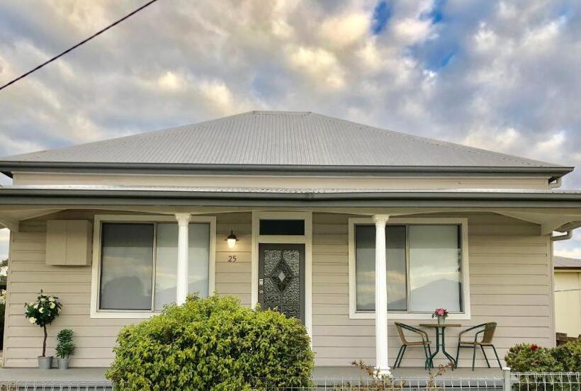 منزل 3 غرف نوم, Renovated Little Cottage Aberdare Hunter Valley