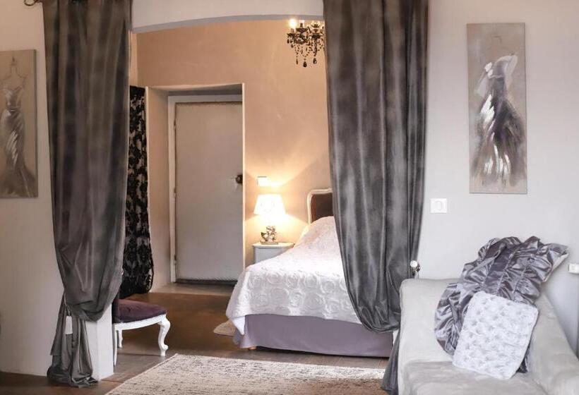 스위트, Chambre D Hotes La Marlotte