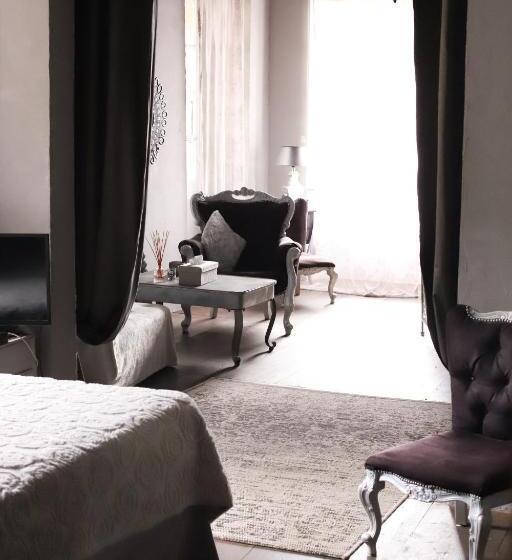 스위트, Chambre D Hotes La Marlotte