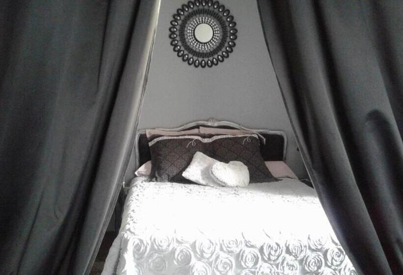 스위트, Chambre D Hotes La Marlotte