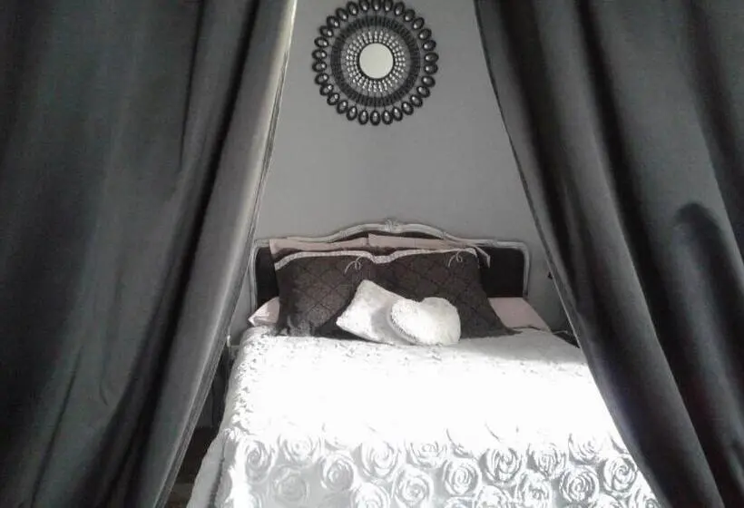 スイート, Chambre D Hotes La Marlotte