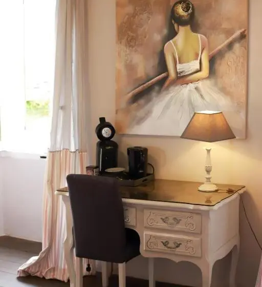 マウンテンビュースイート, Chambre D Hotes La Marlotte