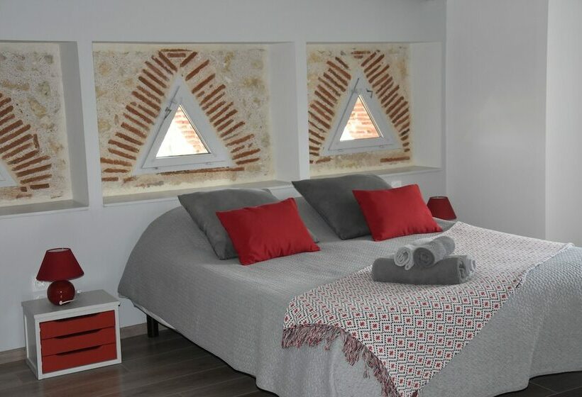 Quarto Familiar, Domaine De Calbiac