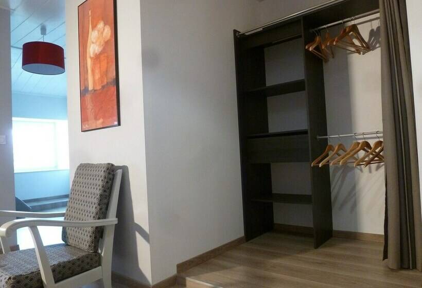 غرفة عائلية, Domaine De Calbiac