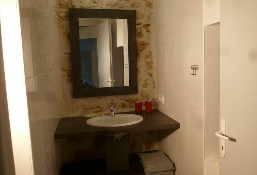 Quarto Familiar, Domaine De Calbiac