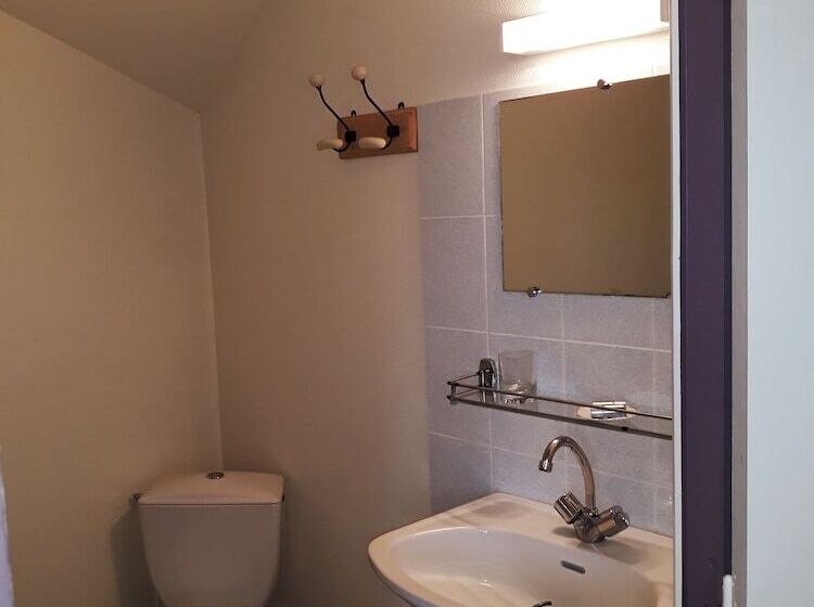 Quarto Estandar, Auberge Saint Aubin