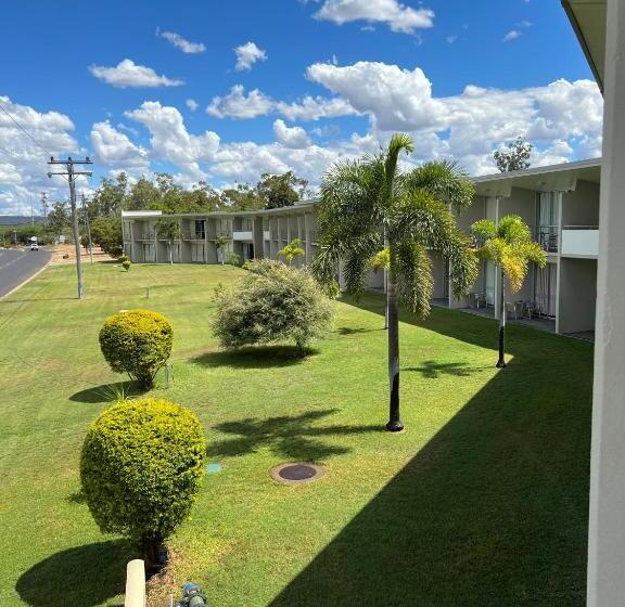 带大床的套房, Country Roads Motor Inn Dysart