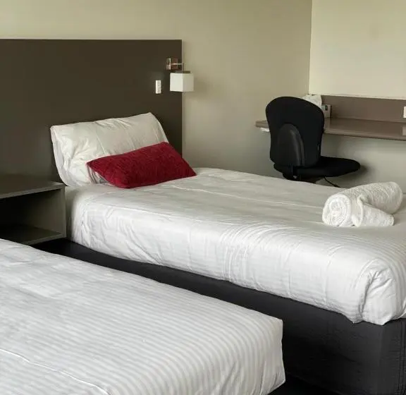 スタンダードトリプルルーム, Country Roads Motor Inn Dysart