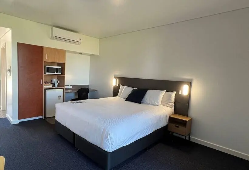 キングサイズベッドのスタンダードルーム, Country Roads Motor Inn Dysart