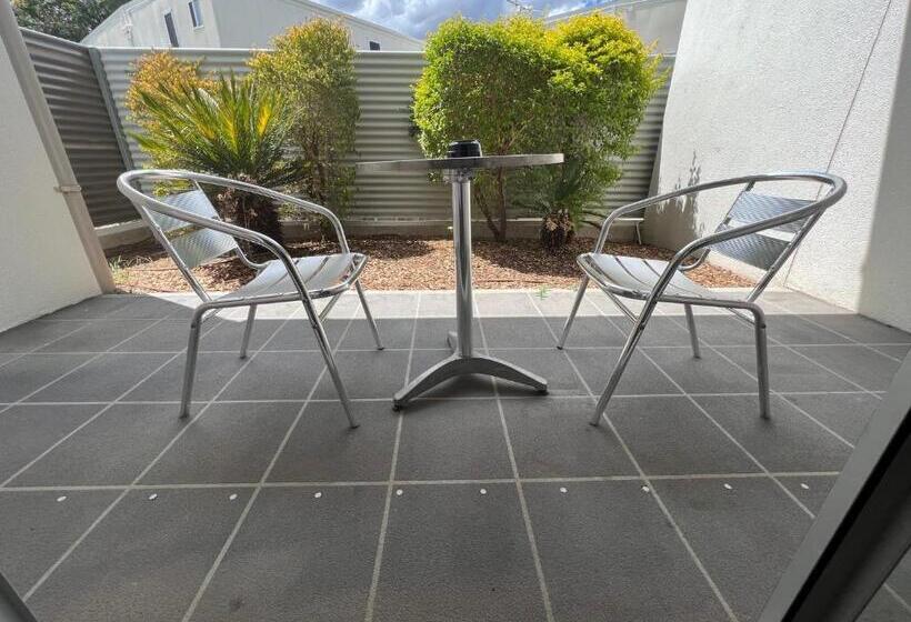 带大床的标准间, Country Roads Motor Inn Dysart