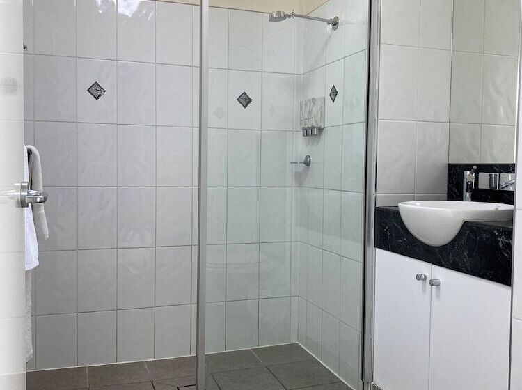 带大床的标准间, Country Roads Motor Inn Dysart