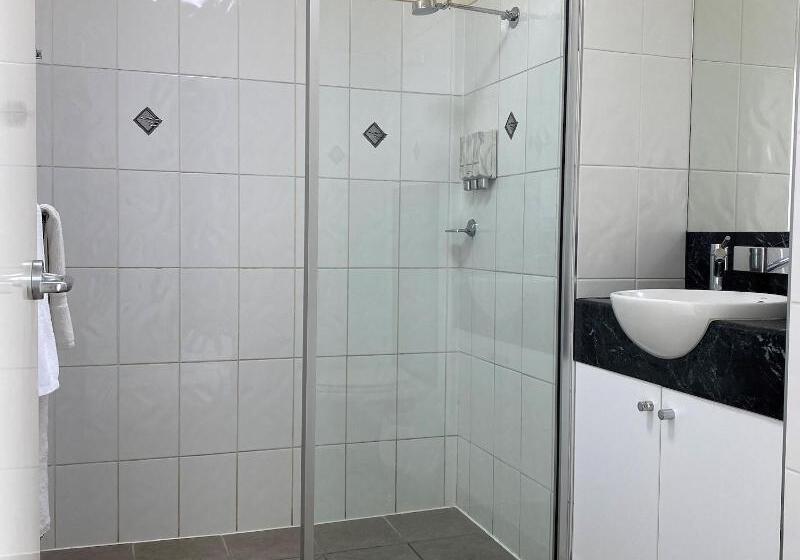 带大床的标准间, Country Roads Motor Inn Dysart