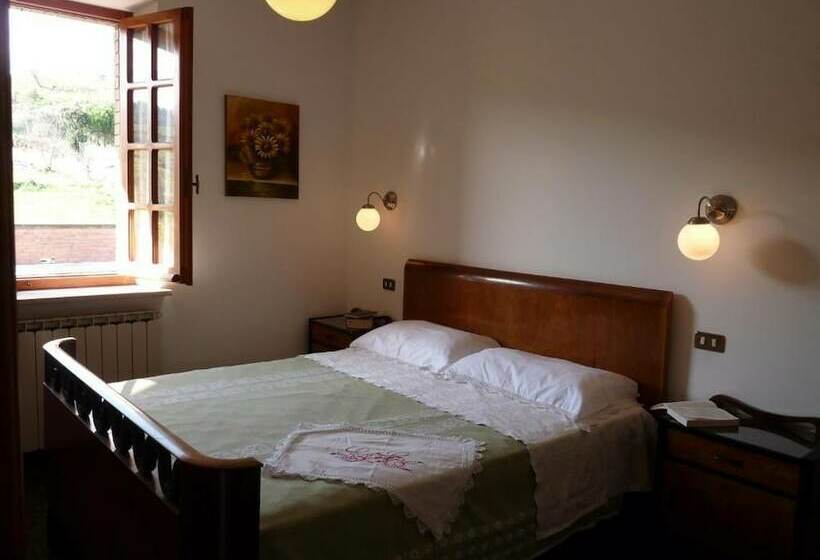 شقة غرفة واحدة مزودة بتراس, B&b Villa Eugenia