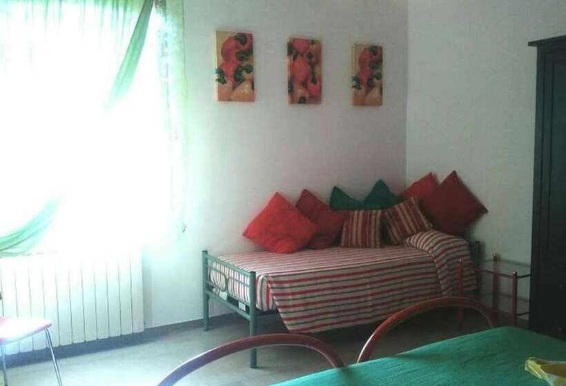 شقة غرفة واحدة مزودة بتراس, B&b Villa Eugenia