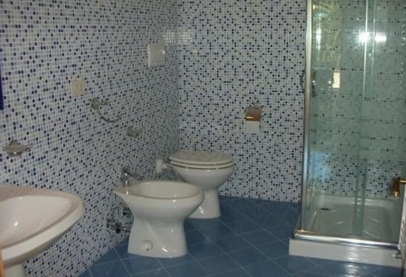 شقة غرفة واحدة مزودة بتراس, B&b Villa Eugenia