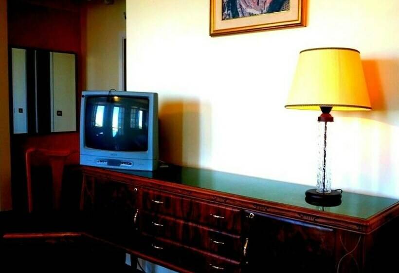 شقة غرفة واحدة مزودة بتراس, B&b Villa Eugenia