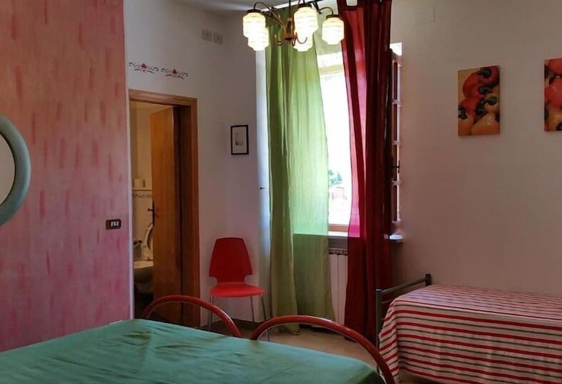 شقة غرفة واحدة مزودة بتراس, B&b Villa Eugenia