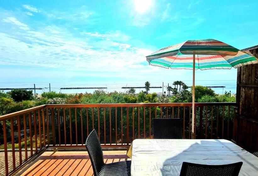 شقة غرفة واحدة مزودة بتراس, B&b Villa Eugenia