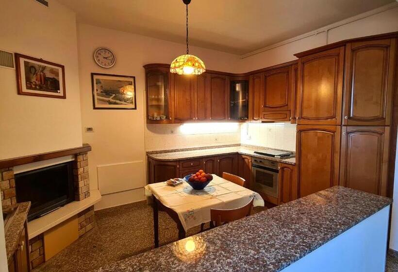 شقة غرفتين, B&b Villa Eugenia